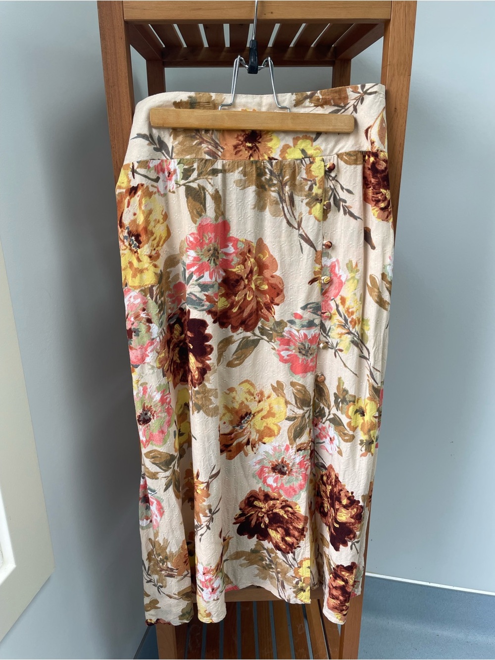 Band of the Free Midi Skirt in Cream and Pink